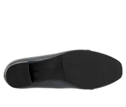 Women's Trotters Dakota Pumps