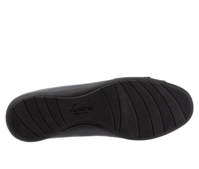 Women's Trotters Danni Flats