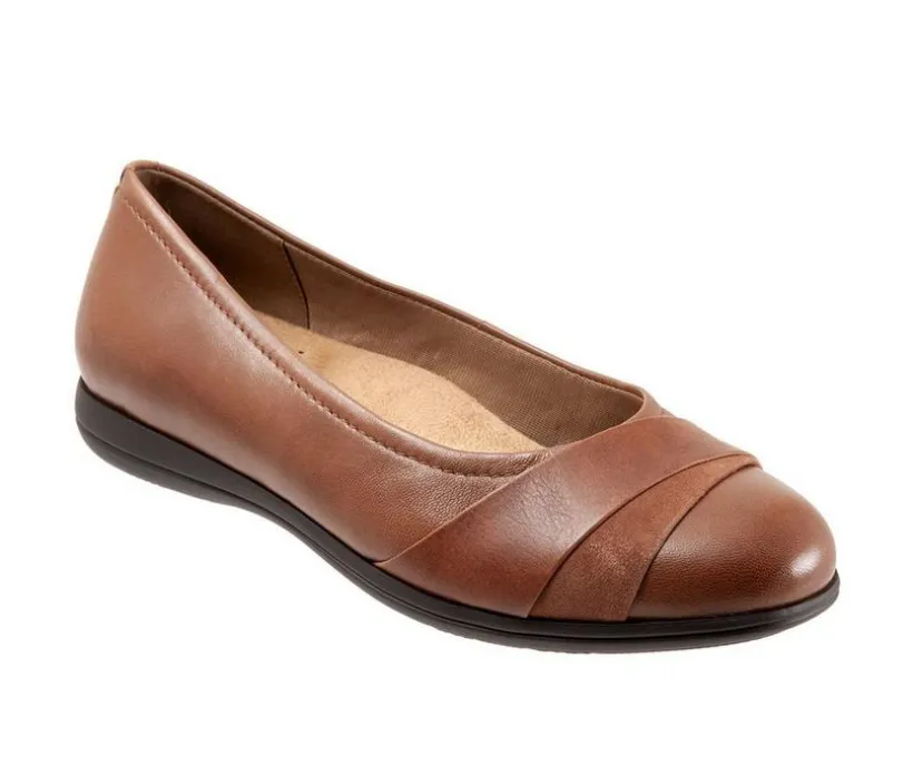Women's Trotters Danni Flats