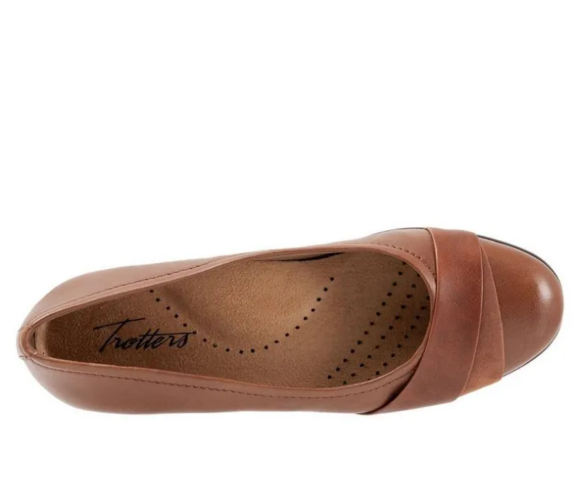 Women's Trotters Danni Flats