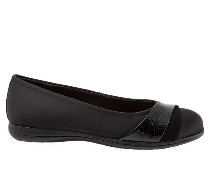 Women's Trotters Danni Flats