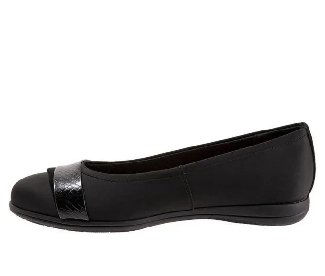 Women's Trotters Danni Flats