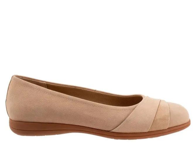 Women's Trotters Danni Flats