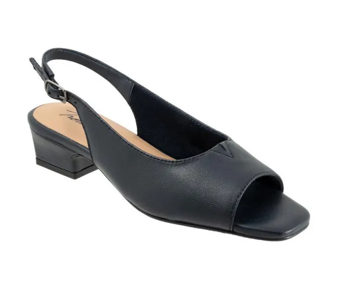 Women's Trotters Dawn Pumps