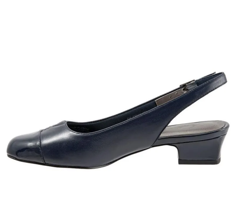Women's Trotters Dea Pumps