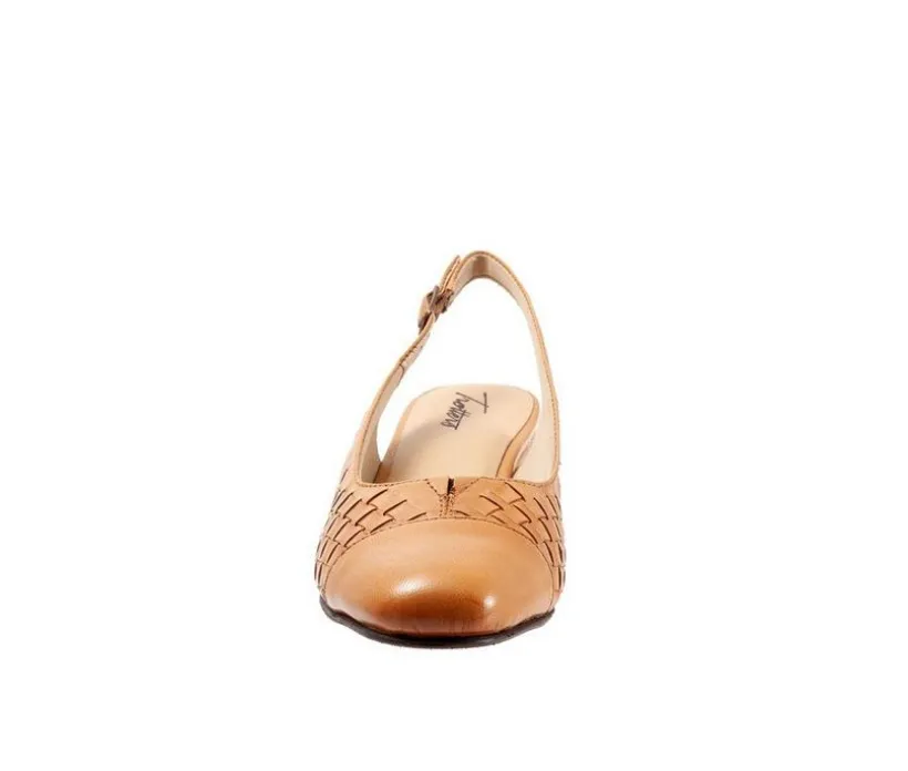 Women's Trotters Dea Woven Slingback Pumps