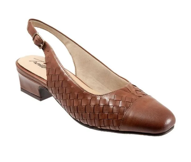 Women's Trotters Dea Woven Slingback Pumps
