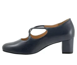Women's Trotters Demi Pumps
