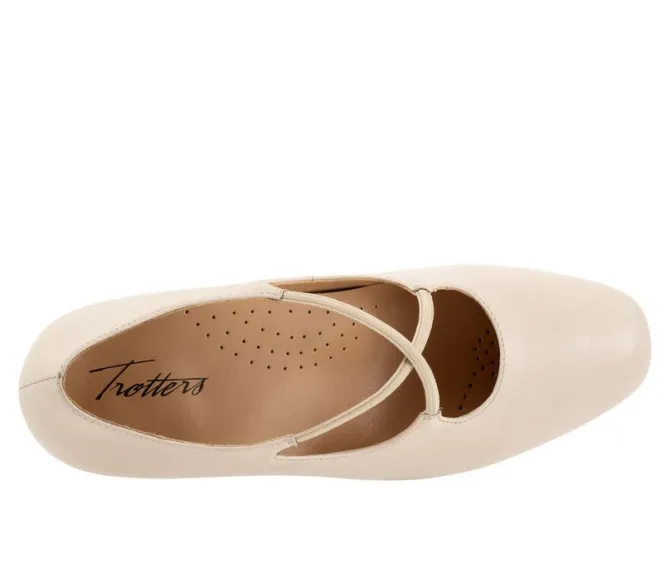 Women's Trotters Demi Pumps