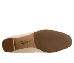 Women's Trotters Demi Pumps