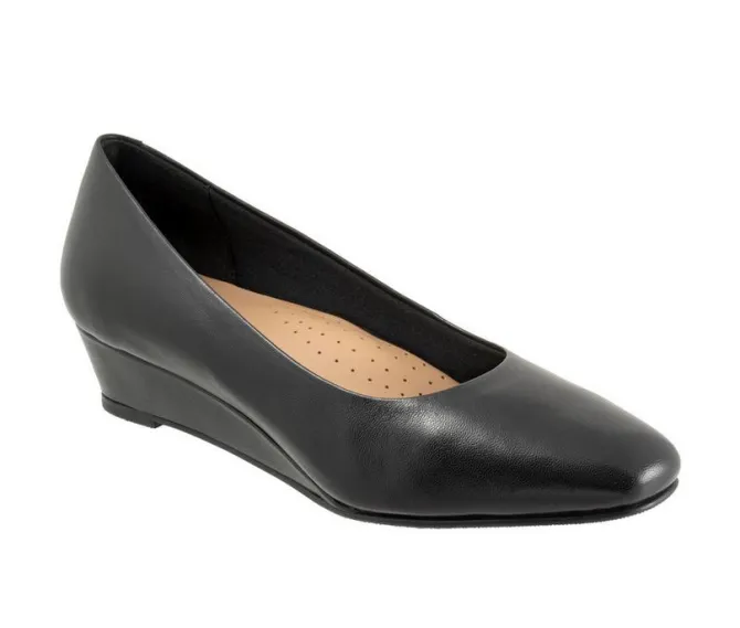 Women's Trotters Denisse Wedges