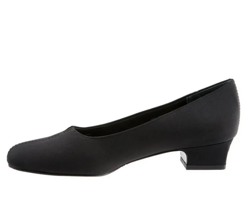 Women's Trotters Doris Pumps