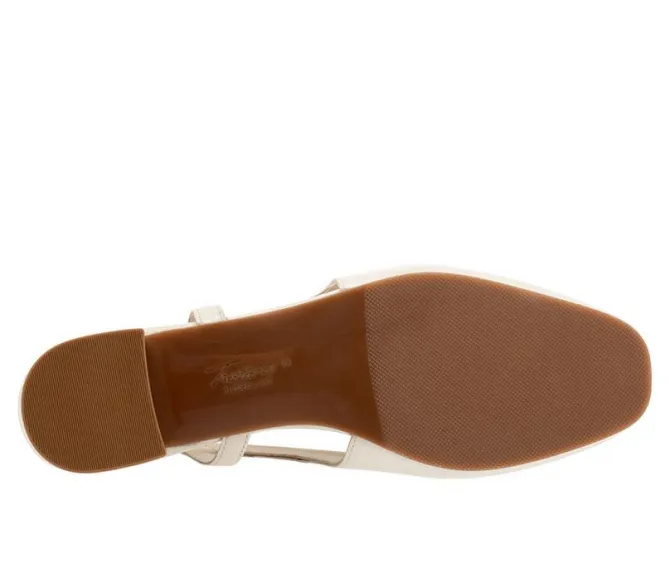 Women's Trotters Dottie Pumps