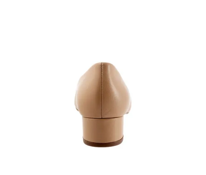 Women's Trotters Dream Pumps