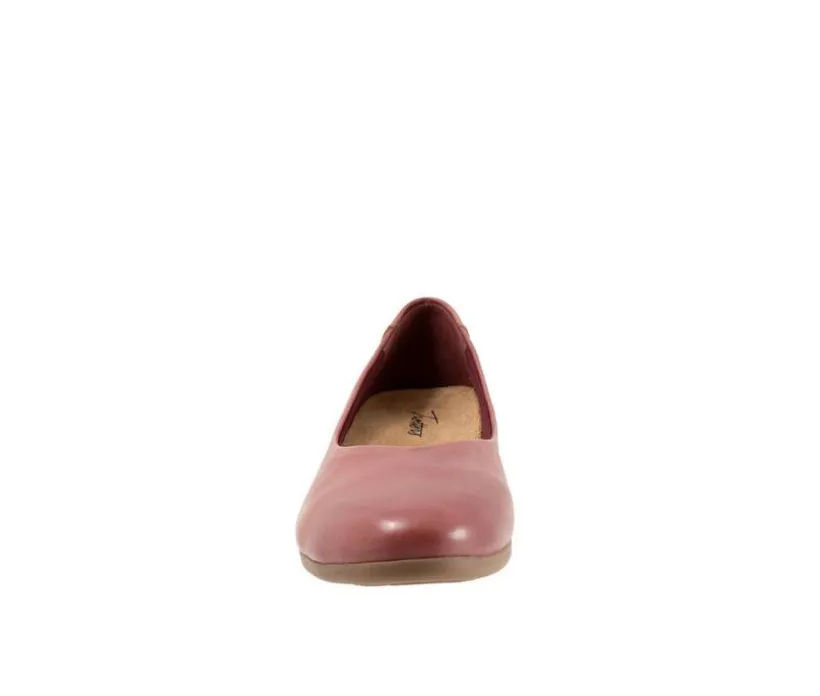 Women's Trotters Iris Flats