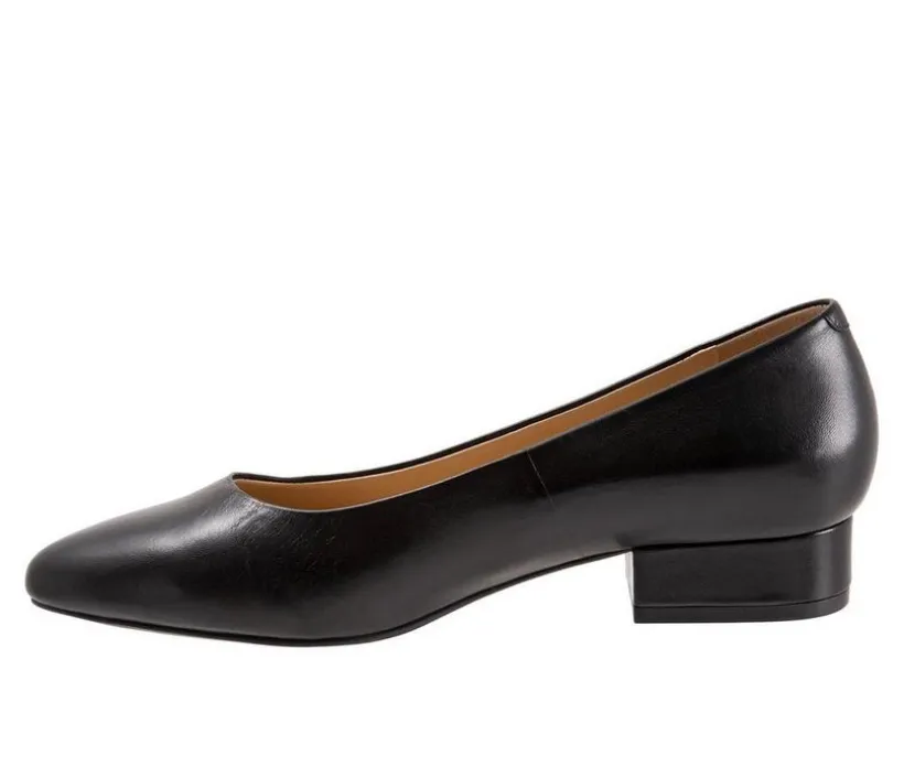 Women's Trotters Jewel Pumps