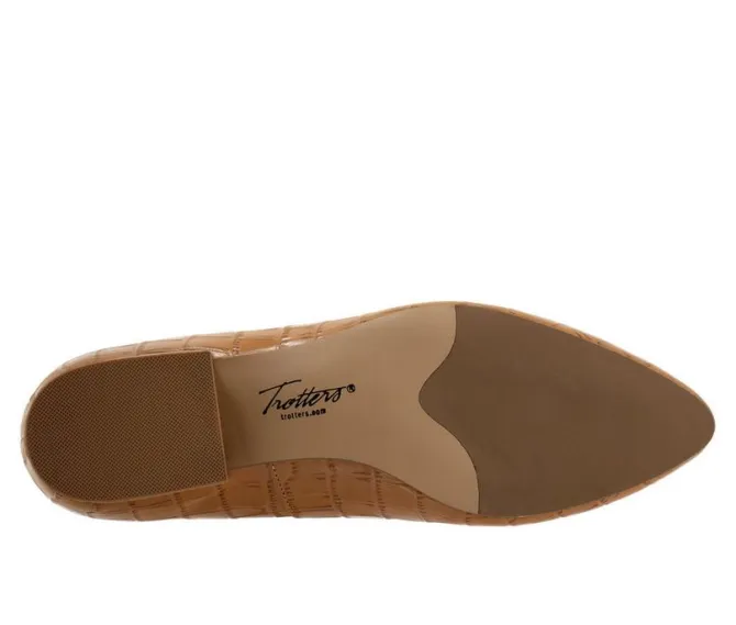 Women's Trotters Jewel Pumps