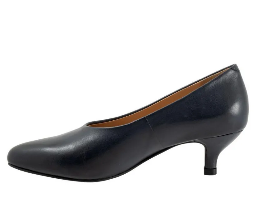 Women's Trotters Kimber Pumps