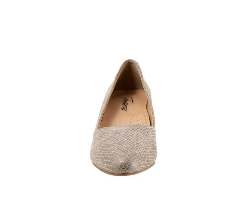 Women's Trotters Kylie Pumps
