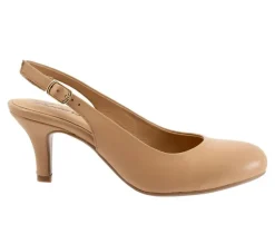 Women's Trotters Lexi Pumps