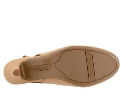 Women's Trotters Lexi Pumps