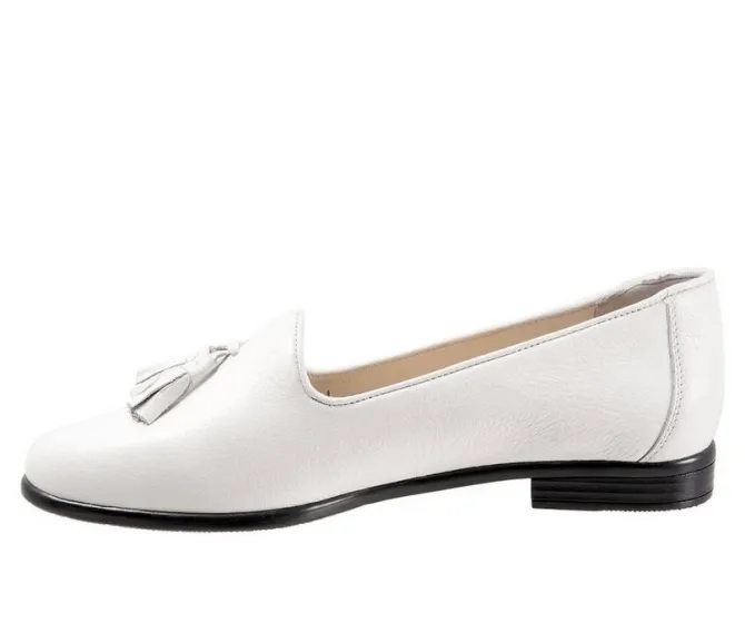 Women's Trotters Liz Tassel Loafers