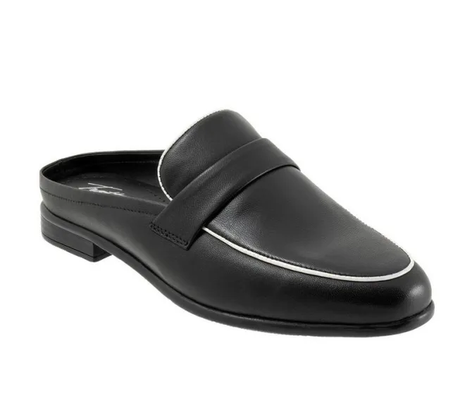 Women's Trotters Lola Flats
