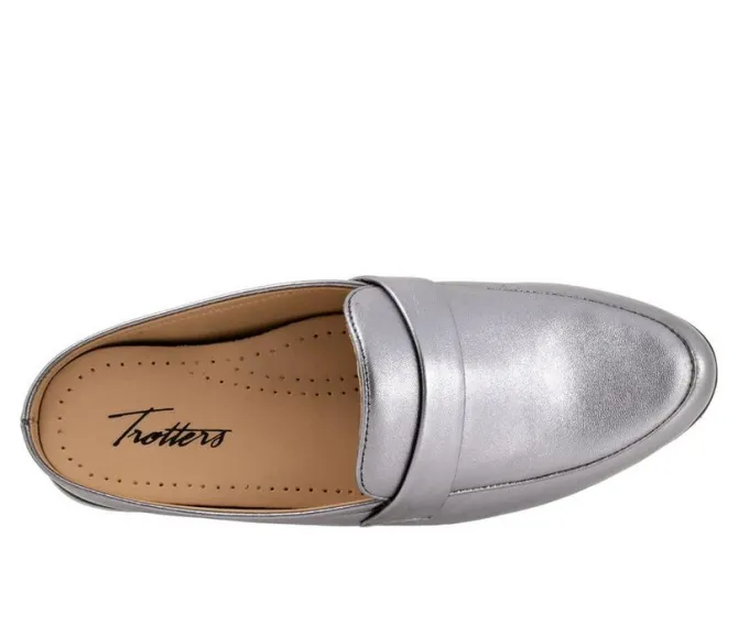 Women's Trotters Lola Flats