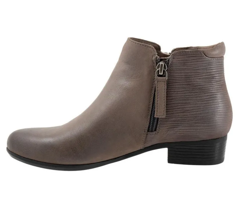 Women's Trotters Major Embossed Booties