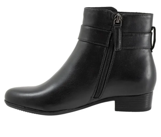 Women's Trotters Melody Booties