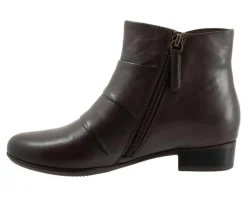 Women's Trotters Mila Booties