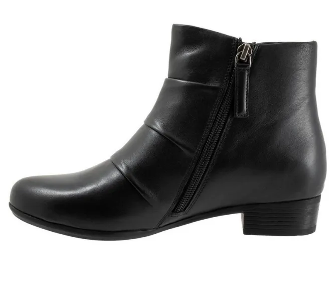 Women's Trotters Mila Booties