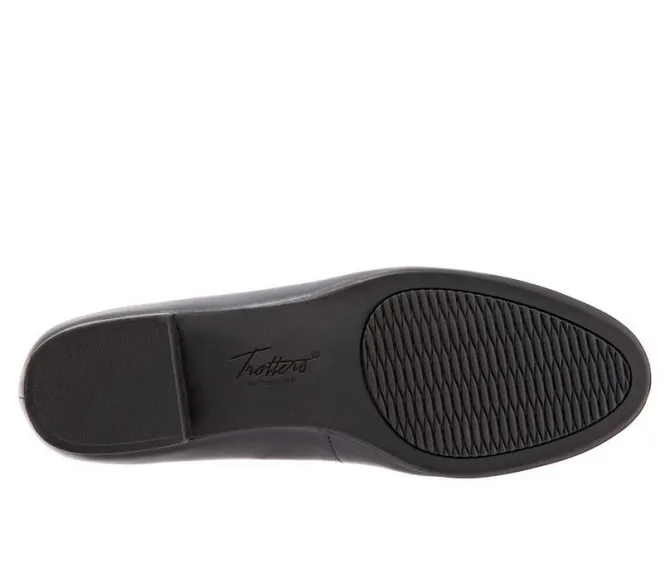 Women's Trotters Monarch Pumps
