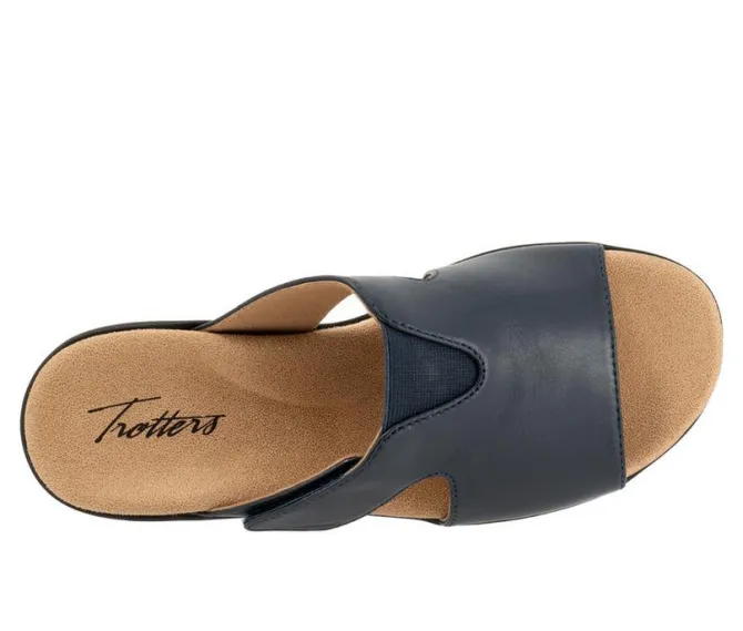Women's Trotters Roxine Sandals