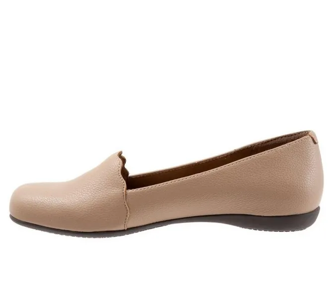 Women's Trotters Sage Flats