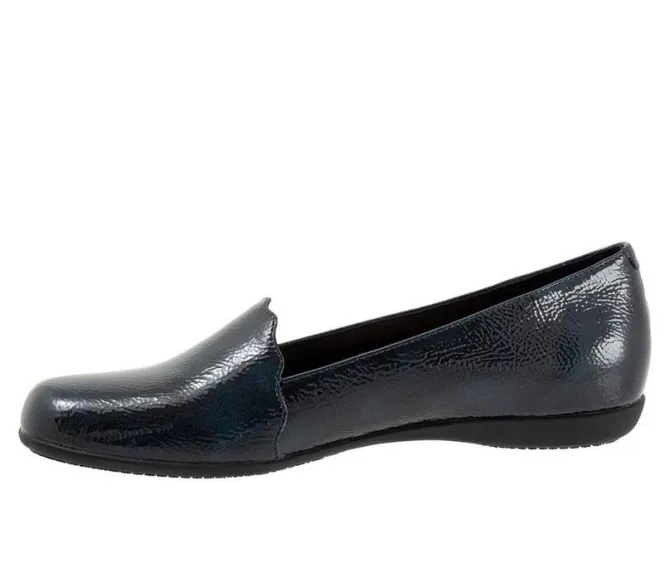 Women's Trotters Sage Flats