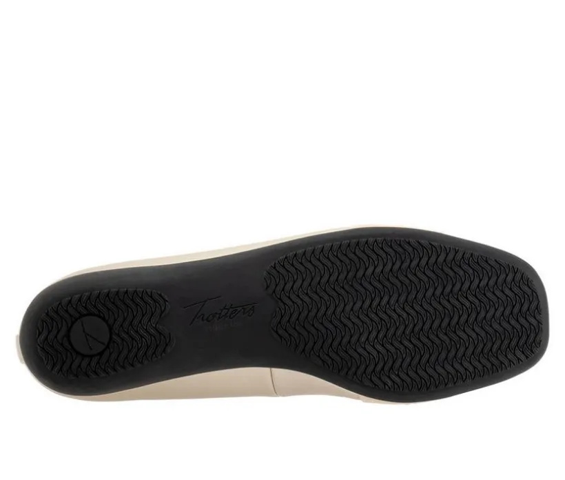Women's Trotters Samantha Flats