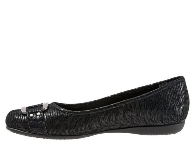 Women's Trotters Sizzle Signature Flats