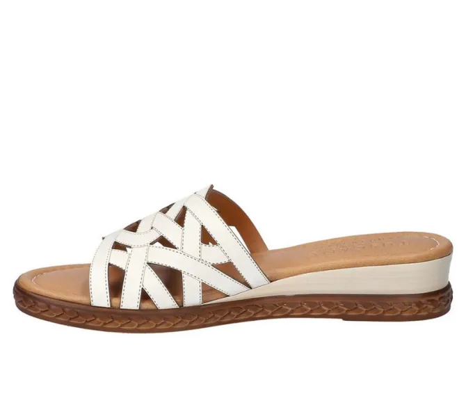Women's Tuscany by Easy Street Edda Sandals
