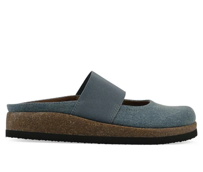 Women's White Mountain Bassi Clogs