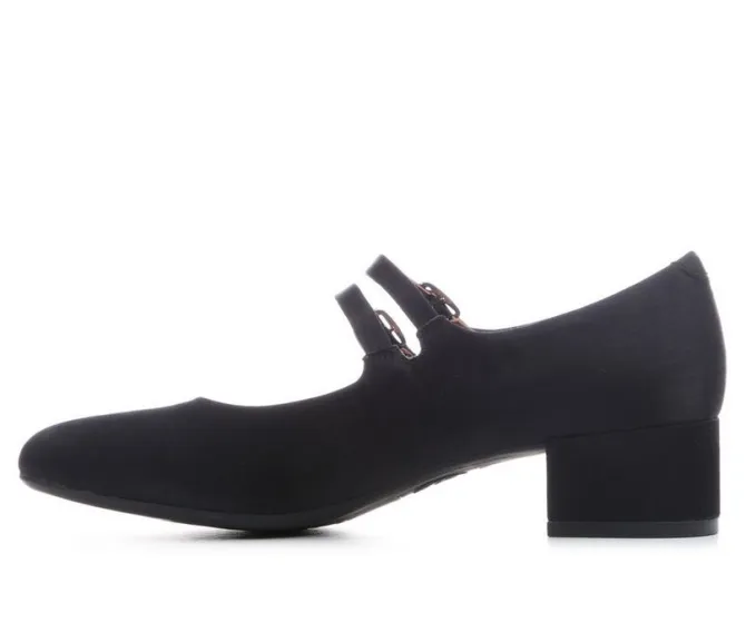 Women's White Mountain Courts Pumps