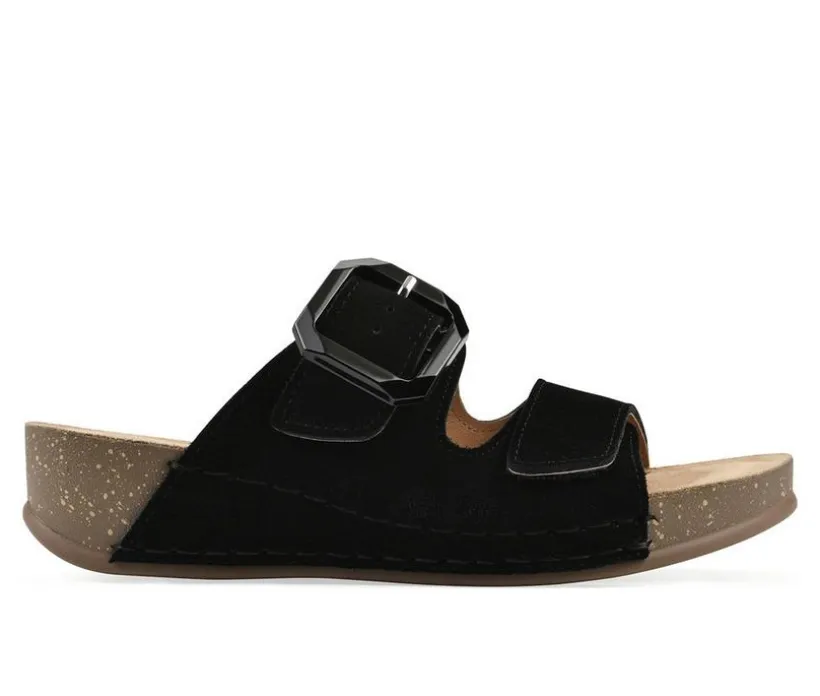 Women's White Mountain Fearful Footbed Sandals