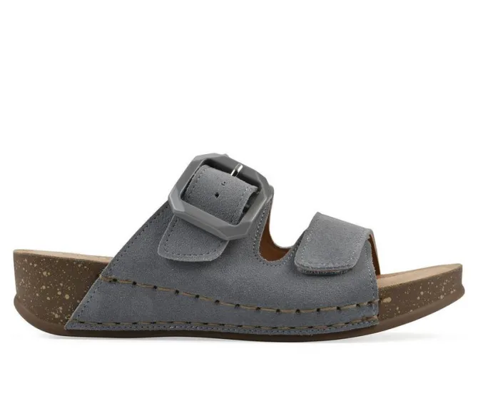 Women's White Mountain Fearful Footbed Sandals