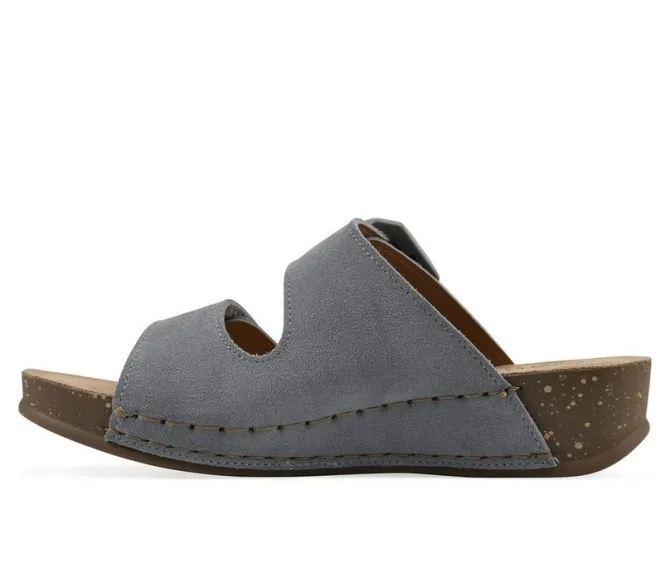 Women's White Mountain Fearful Footbed Sandals