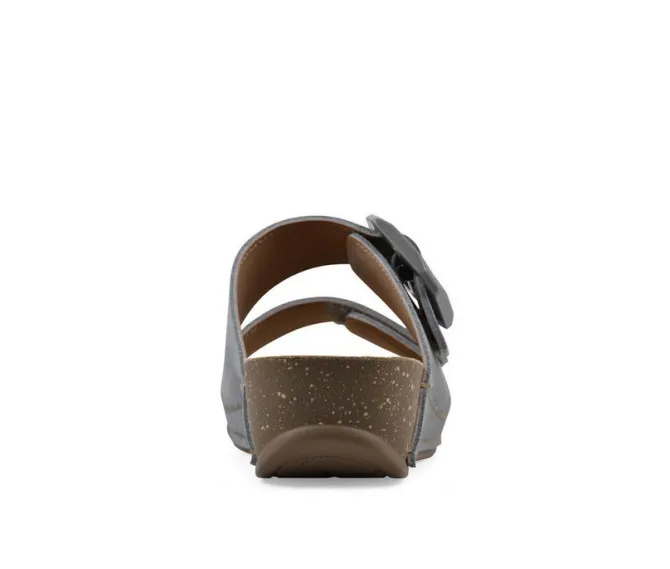 Women's White Mountain Fearful Footbed Sandals
