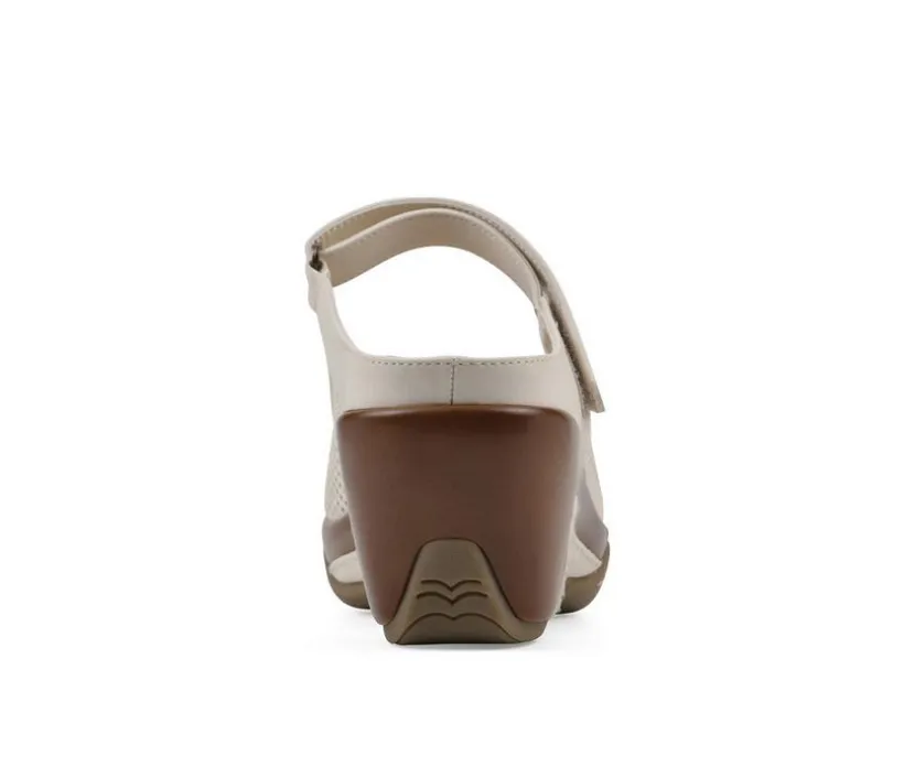Women's White Mountain Vinto2 Clogs