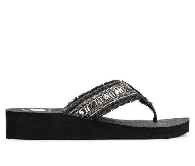 Women's Yellow Box Caileen Flip-Flops