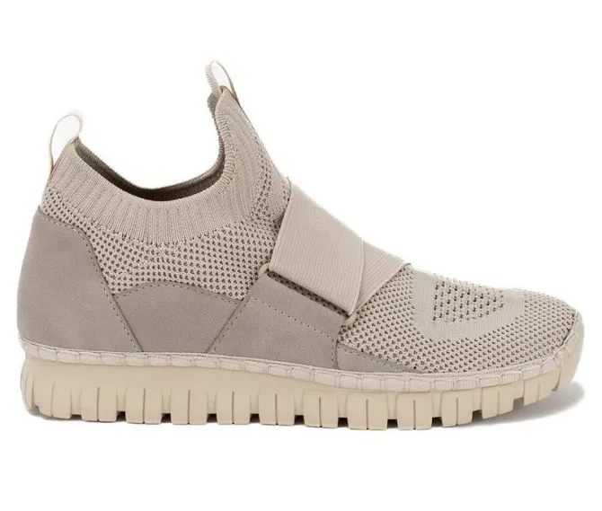 Women's Yellow Box Jacee Sporty Fashion Sneaker
